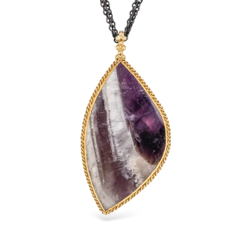 Striated Amethyst Contast Necklace