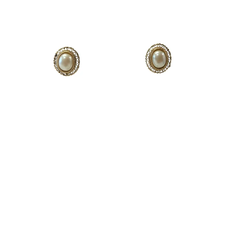 Earrings Stud By Cmc