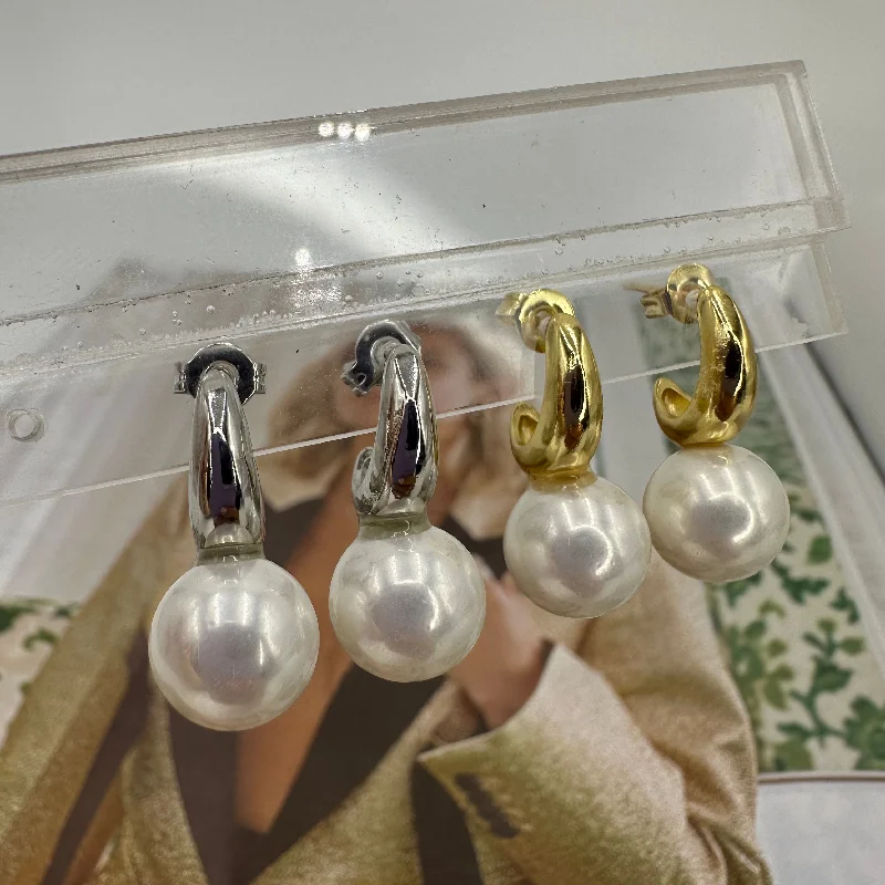 One Pearl Plain Hoops