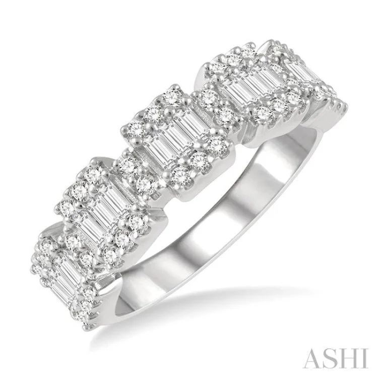 3/4 ctw Baguette and Round Cut Diamond Fusion Ring in 14K White Gold