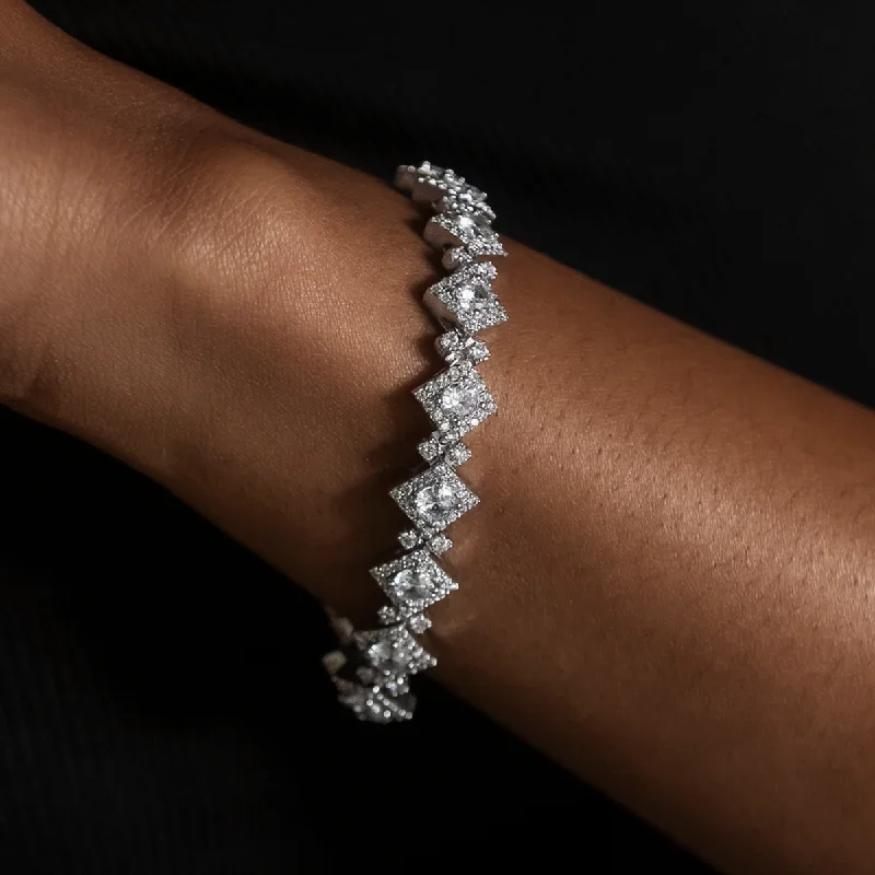 Cloister Link Bracelet in White Gold