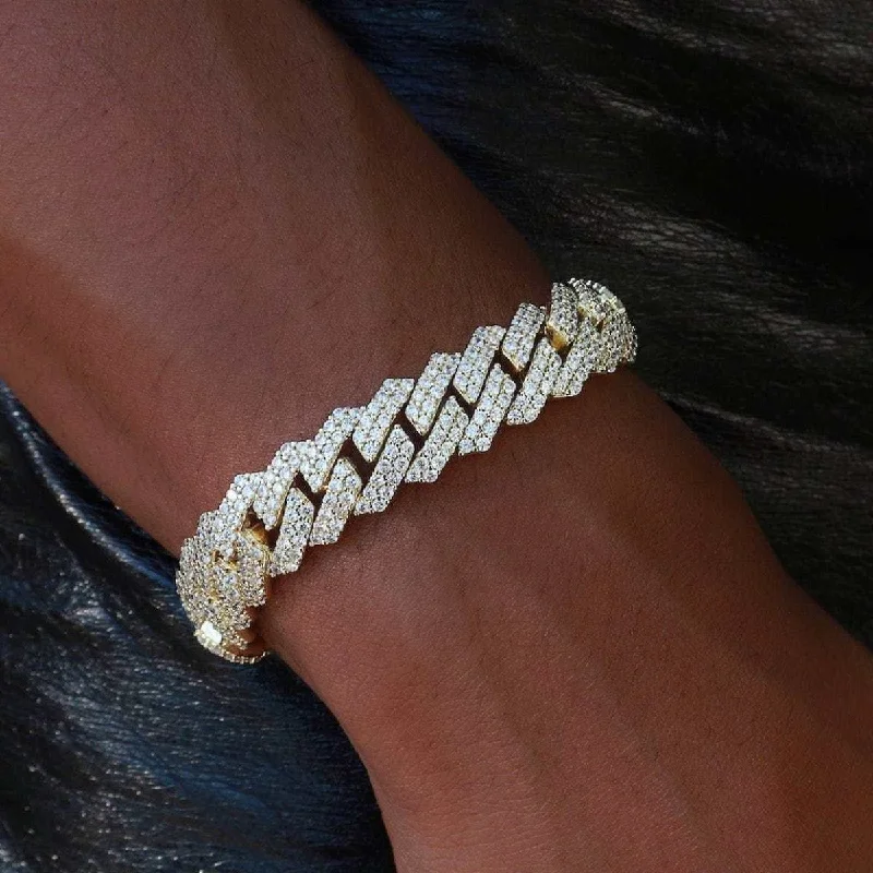 Diamond Prong Link Bracelet in Yellow Gold - 12mm